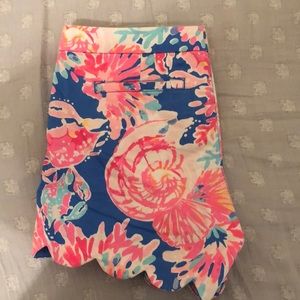 NWOT Lilly Pulitzer buttercup shorts. Size 6